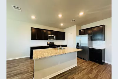 121 Arrowhead Vine Street, Leander, TX 78641 - Photo 5