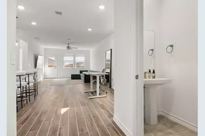 13707 Manhattan Drive, Pflugerville, TX 78660 - Photo 5