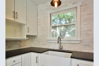 5219 Woodrow Avenue, Austin, TX 78756 - Photo 9