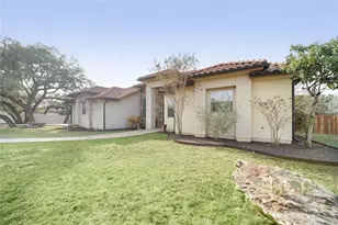 2450 Great Oaks Dr, San Marcos, TX 78666 - Photo 3