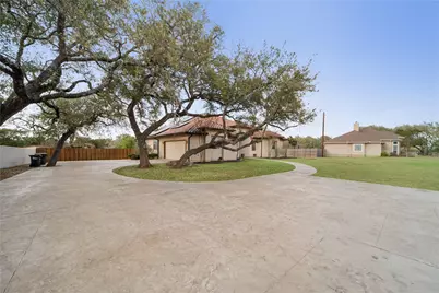 2450 Great Oaks Drive, San Marcos, TX 78666 - Photo 5