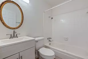 300 E Croslin St, Austin, TX 78752 - Photo 23