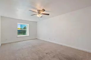 300 E Croslin St, Austin, TX 78752 - Photo 21