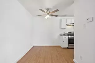 300 E Croslin St, Austin, TX 78752 - Photo 11