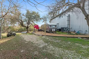 12302 Bethel Church Rd, Manchaca, TX 78652 - Photo 23
