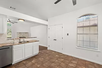 2002 Mimosa Trail, Round Rock, TX 78664 - Photo 5