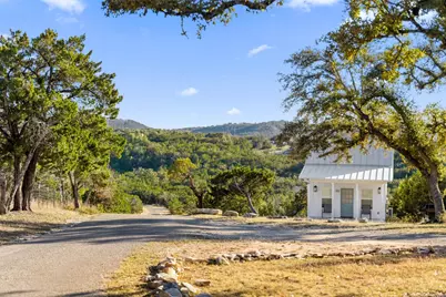 810-1 Kothmann Road, Dripping Springs, TX 78620 - Photo 11