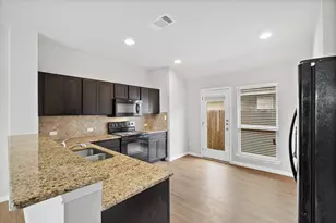 13024 Tinker St, Manor, TX 78653 - Photo 9