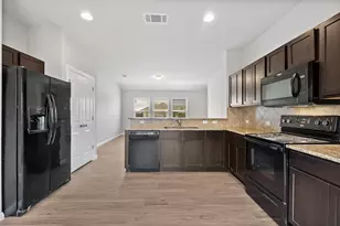 13024 Tinker St, Manor, TX 78653 - Photo 11