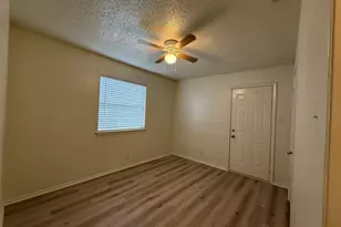 9810 Roxanna Dr, Austin, TX 78748 - Photo 7