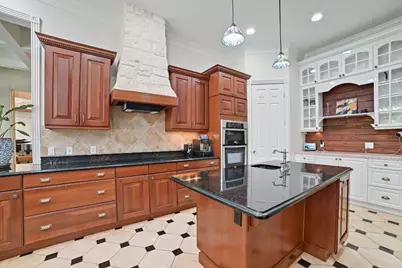 500 Konstanty Circle, West Lake Hills, TX 78746 - Photo 9