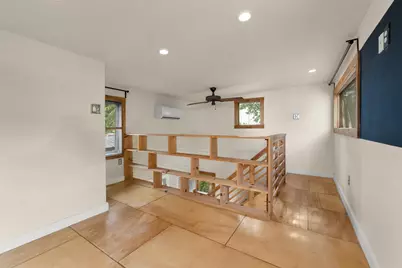 2403 E 11th Street, Austin, TX 78702 - Photo 23