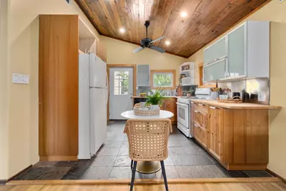 2403 E 11th Street, Austin, TX 78702 - Photo 5
