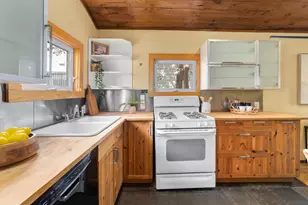2403 E 11th St, Austin, TX 78702 - Photo 11