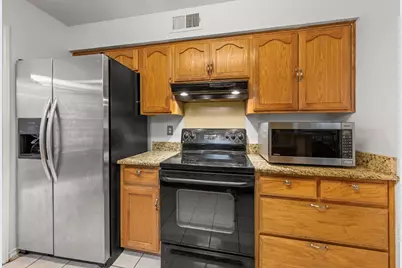 105 Golden Way Way, Universal City, TX 78028 - Photo 9