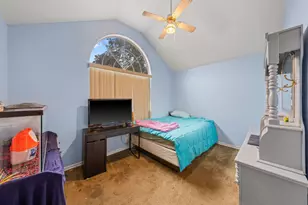 105 Golden Way Way, Universal City, TX 78028 - Photo 21