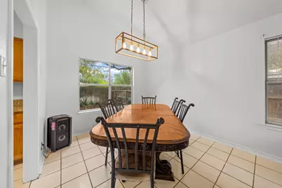 105 Golden Way Way, Universal City, TX 78028 - Photo 11