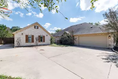 220 Hobby Horse, Liberty Hill, TX 78642 - Photo 3