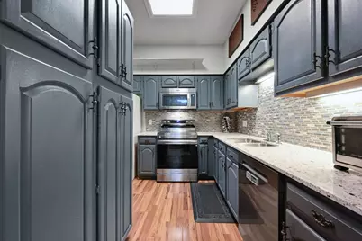 1910 Robbins Place #303, Austin, TX 78705 - Photo 9