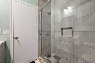 1910 Robbins Pl, Austin, TX 78705 - Photo 15