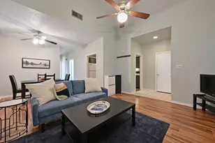1910 Robbins Pl, Austin, TX 78705 - Photo 5