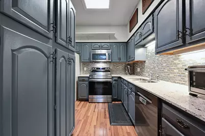 1910 Robbins Place #303, Austin, TX 78705 - Photo 9