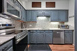 1910 Robbins Pl, Austin, TX 78705 - Photo 11