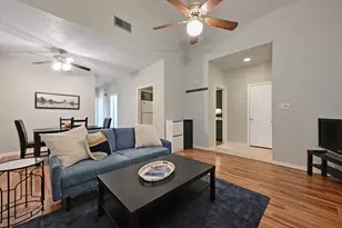 1910 Robbins Pl, Austin, TX 78705 - Photo 5