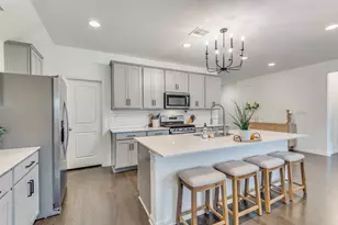 809 S San Marcos St, Manor, TX 78653 - Photo 9