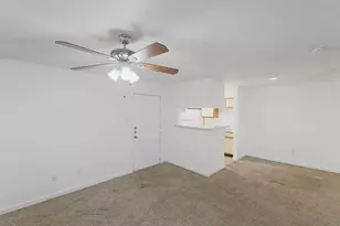 2430 Cromwell Cir, Austin, TX 78741 - Photo 9