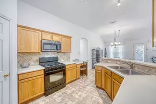 218 Desert Highlands Trail, Round Rock, TX 78665 - Photo 5