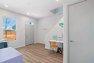 7405 Eastcrest Dr, Austin, TX 78752 - Photo 27