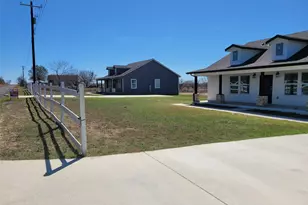 577 (Lot 10) County Road 422 B Rd, Stockdale, TX 78160 - Photo 5