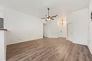 109 Calcite Ln, Jarrell, TX 76537 - Photo 9