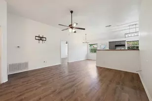 109 Calcite Ln, Jarrell, TX 76537 - Photo 7