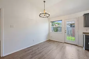 109 Calcite Ln, Jarrell, TX 76537 - Photo 13