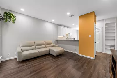 2414 Longview Street #202, Austin, TX 78705 - Photo 5