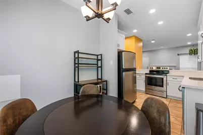 2414 Longview Street #202, Austin, TX 78705 - Photo 13