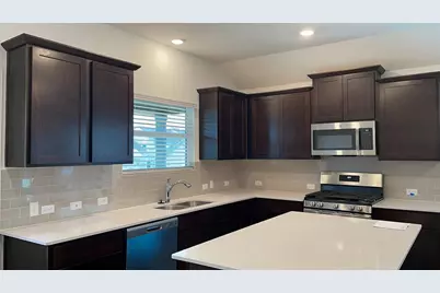 125 Madrid, Kyle, TX 78640 - Photo 7