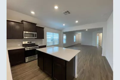 125 Madrid, Kyle, TX 78640 - Photo 3