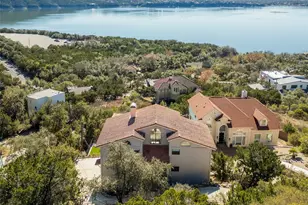 13805 Skyline Dr, Austin, TX 78732 - Photo 3