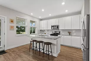 7110 Silver Star Ln, Austin, TX 78744 - Photo 5