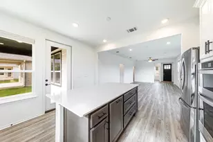 201 Coachsmith St, Georgetown, TX 78633 - Photo 9