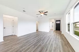 201 Coachsmith St, Georgetown, TX 78633 - Photo 5