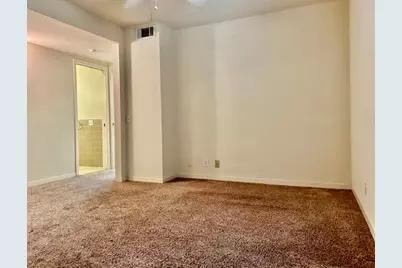 2800 Cole Street #C204, Austin, TX 78705 - Photo 9