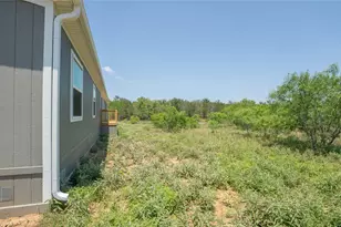 1121 Callihan Rd, Luling, TX 78648 - Photo 3