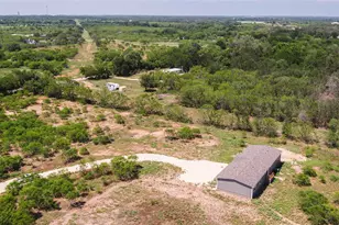 1121 Callihan Rd, Luling, TX 78648 - Photo 29