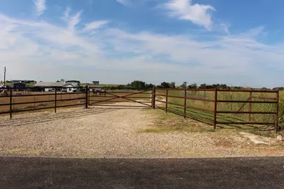 700 County Road 330 Road, Granger, TX 76530 - Photo 3