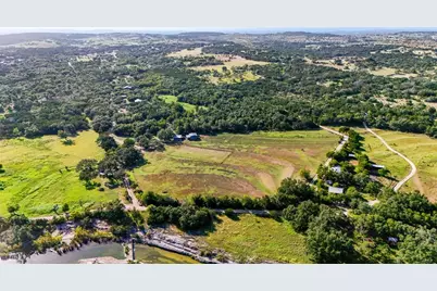 1750 Loop 165 Loop #B, Dripping Springs, TX 78620 - Photo 5