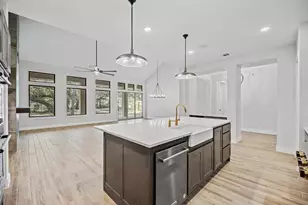 390 Crosswater Ln, Dripping Springs, TX 78620 - Photo 3